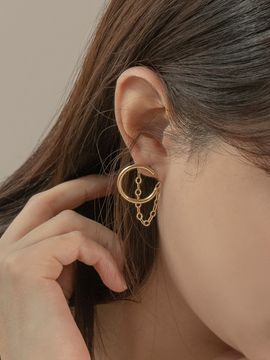 Primaute Oval Chain Necklace