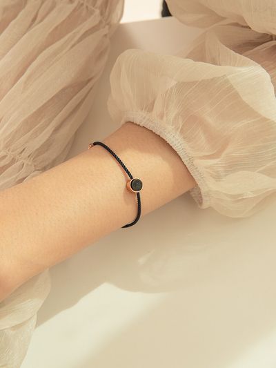 Primaute Round Thread Bracelet