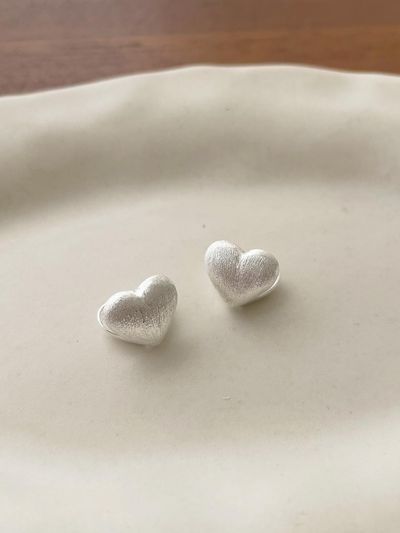 Primaute Shell Heart Earring