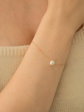Primaute Simple Pearl Bracelet