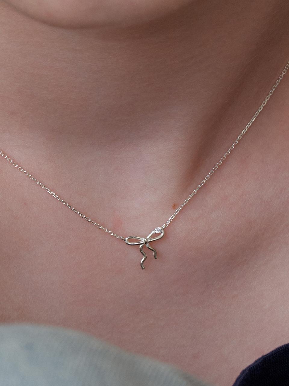 Primaute zig ribbon necklace