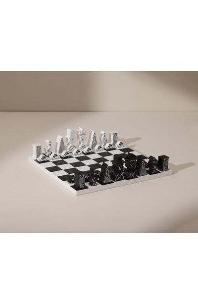PRINTWORKS PRINTWORKS The New Yorker's Chess Set