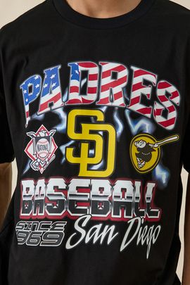 Pro Standard Pro Standard MLB San Diego Padres Victory Graphic Tee in Black, Men's at Urban Outfitters