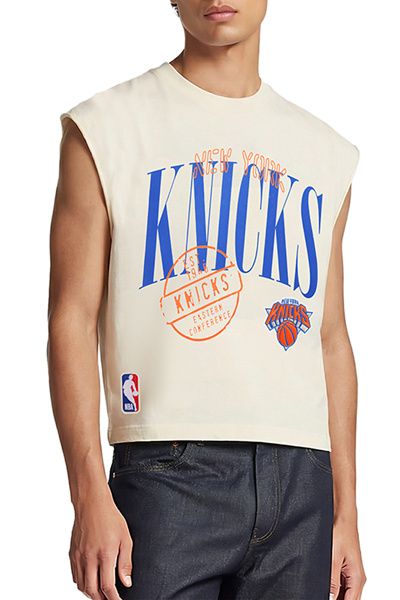 Pro Standard Pro Standard NBA New York Knicks Stamped Team Logo Graphic Cutoff Muscle Tee in Ivory, Men's at Urban Outfitters