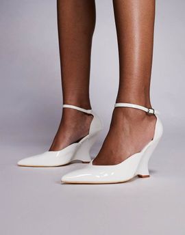 Public Desire Public Desire Mannequin wedge heel pointed toe shoes in white patent