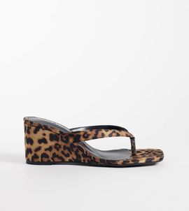 Public Desire Wide Fit Public Desire Wide Fit Luisa wedge sandals in leopard print-Multi