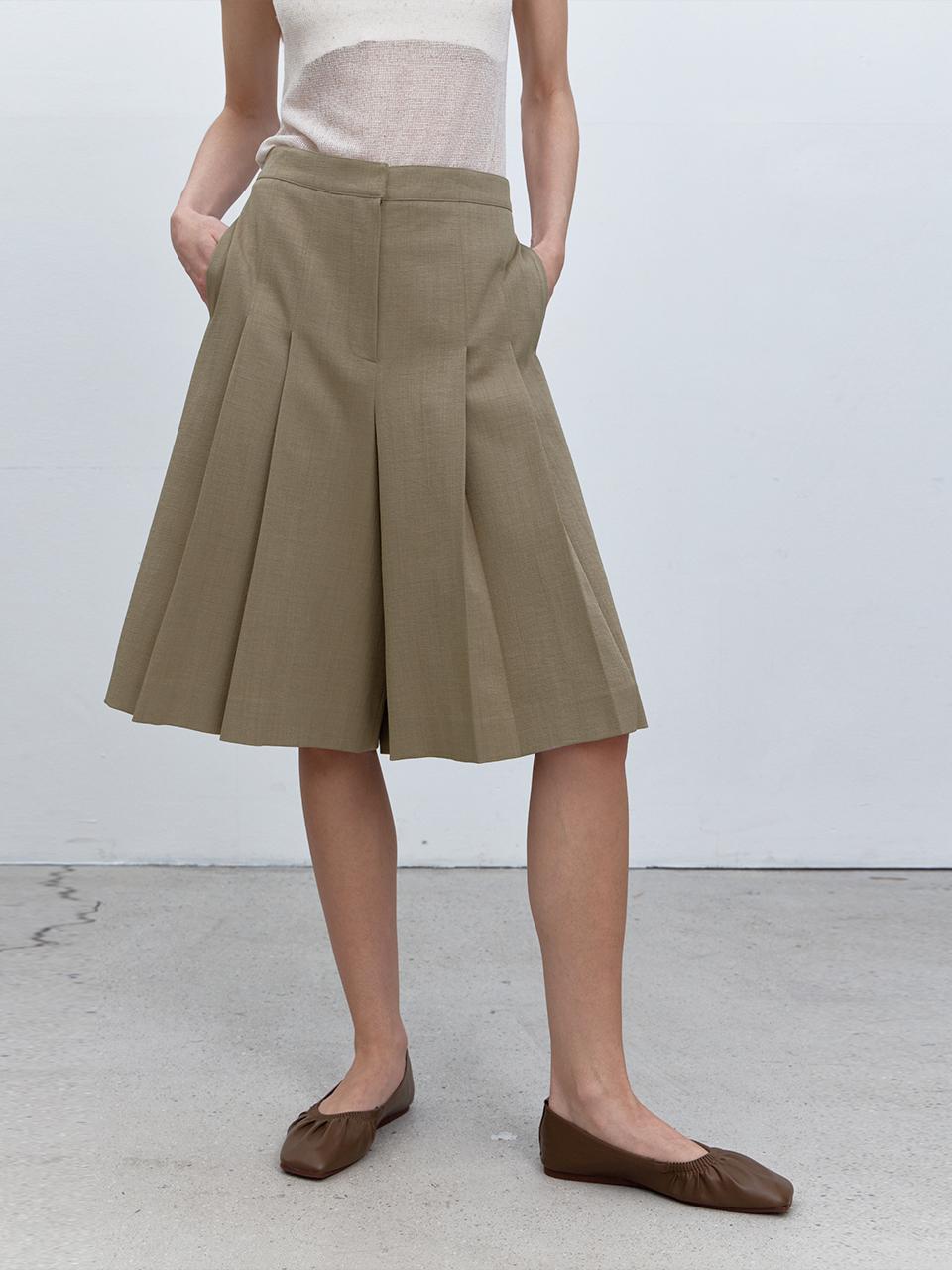 PUBLICKA X LIA SHORTS [KHAKI]