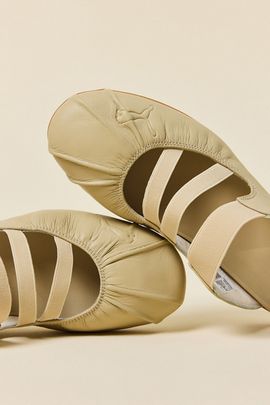 Puma Puma Women's Speedcat Mules in Toasted Almond/Melted Car, Women's at Urban Outfitters