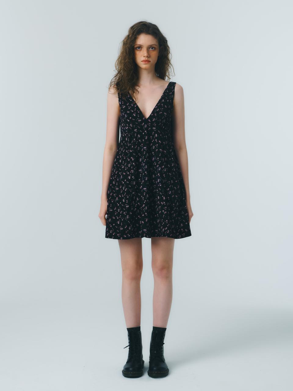 QUAFE VINTAGE FLOWER DRESS_black