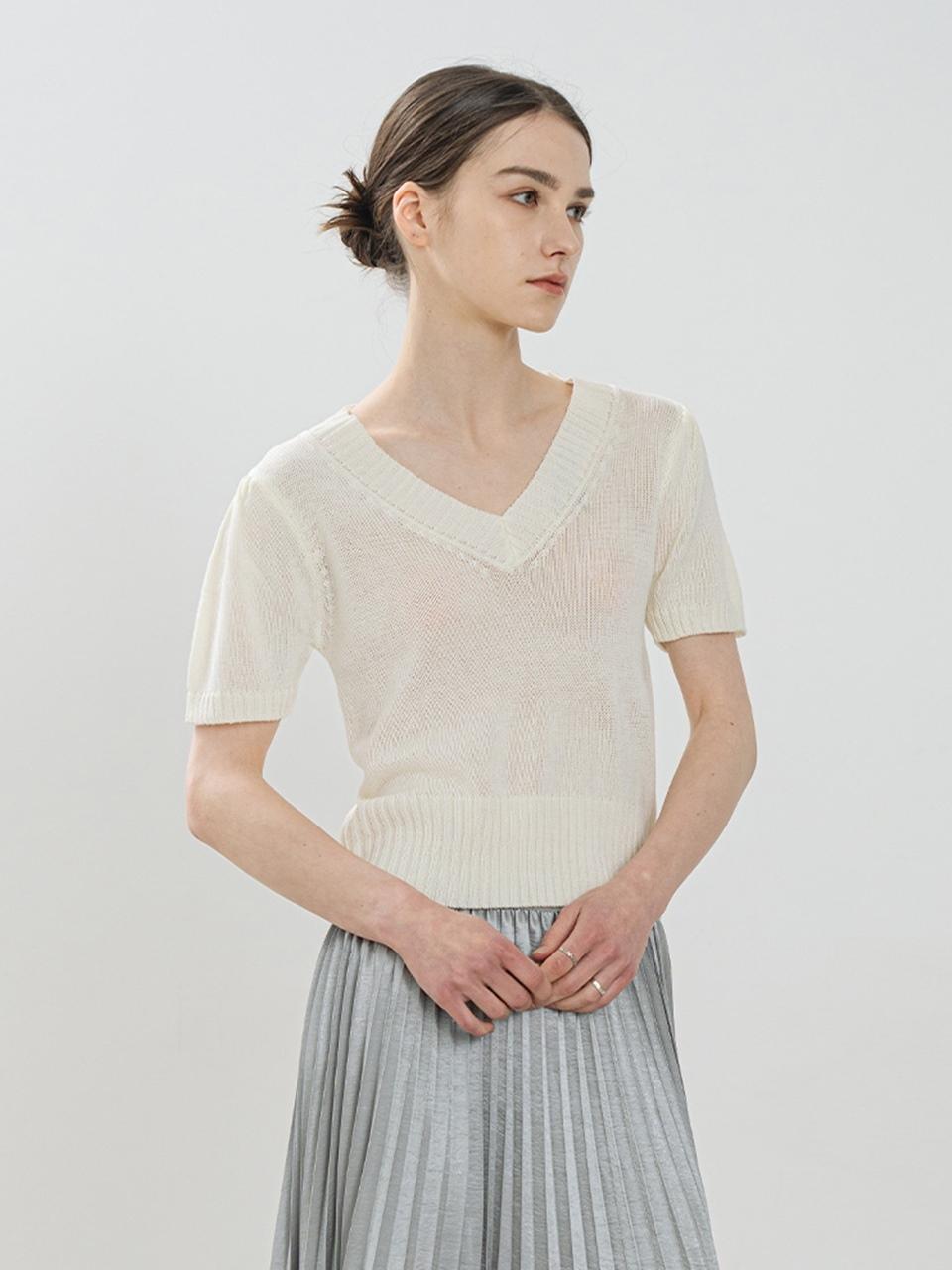 QUEEN STYLE Dewy Flow V-Neck Knit [WHITE]