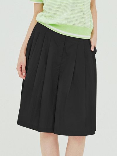 QUEEN STYLE Flare Bermuda Shorts [BLACK]