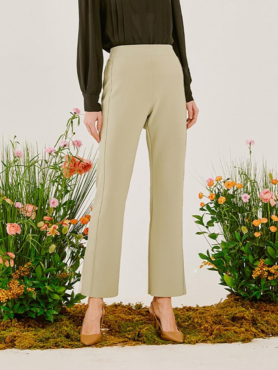 QUEEN STYLE Side Slit Stretch Pants [LIGHT BEIGE]