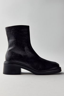 Raid London Raid London Eabha Chelsea Boots in Black, Women's at Urban Outfitters