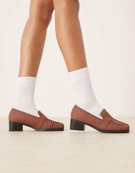 Raid RAID Aarvi square toe loafers in brown