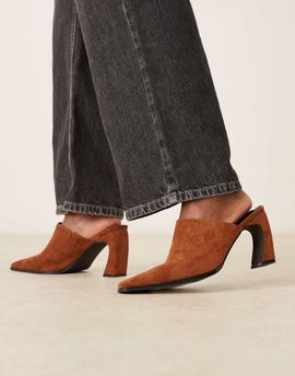 Raid RAID Hania curved heel mules with pointed toe in tan faux suede-Brown