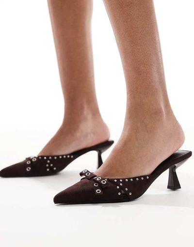 Raid RAID Tinsley kitten heeled mules with bows in chocolate-Brown