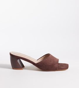 Raid Wide Fit RAID Wide Fit Wide Fit Saanvi block heeled mules in brown suedette