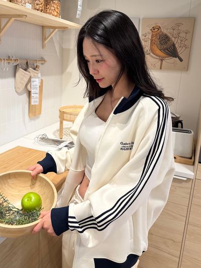 raiment Active Track Rain Raglan Jersey Blazer [Cream]