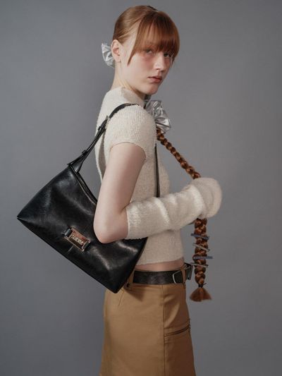 RAIVE Sleek Medium Bag_Black