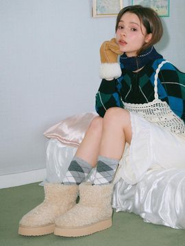 re e re r528_Shearing Platform Fur Boots_2color