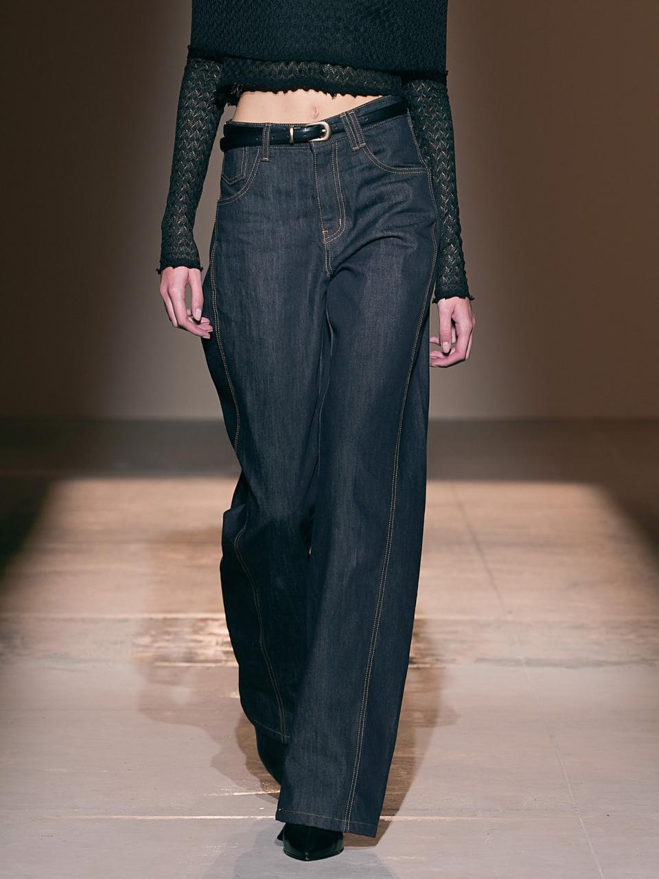RE RHEE ASYMMETRIC SEAM DENIM JEAN