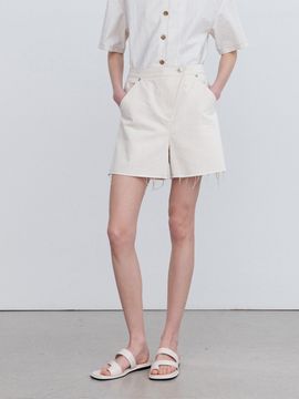 RE RHEE Frayed Hem Asymmetric Shorts