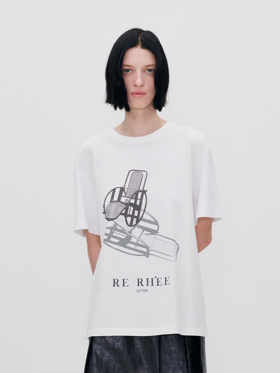 RE RHEE Graphic Logo T-Shirt