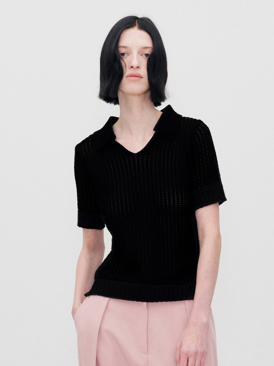 RE RHEE Knitted Short-Sleeve Collar Top - Black