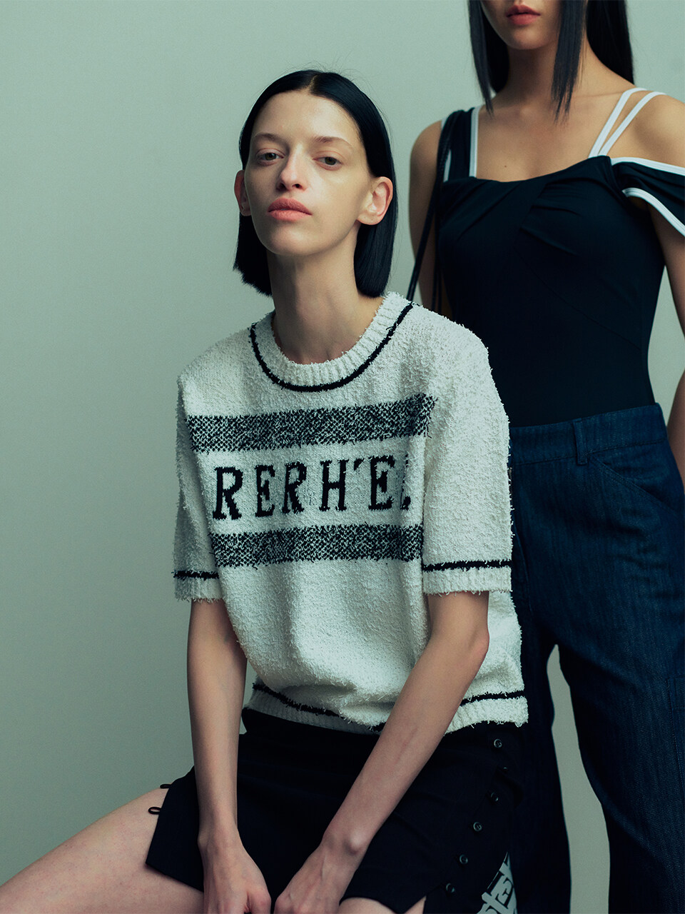 RE RHEE Logo Embroidered Knit Top_2 Color