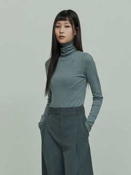 RE RHEE Logo Embroidered Turtle Neck Top (Gray)