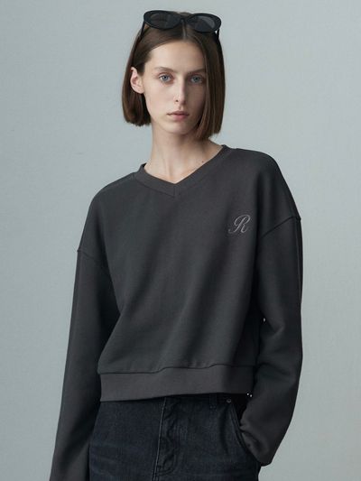 RE RHEE Logo V-neck Sweatshirt