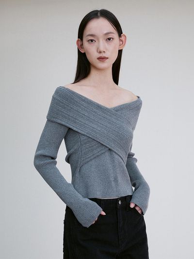 RE RHEE OFF - SHOULDER CROSS RIBBED TOP CHARCOAL