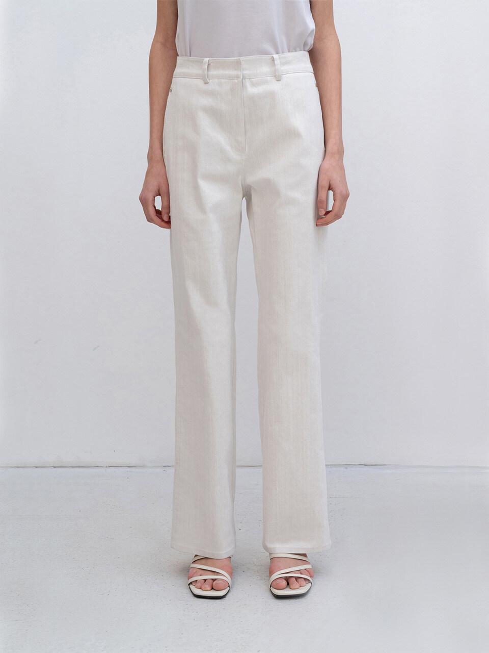 RE RHEE Rivet Details Straight Denim Jeans_3 Colors