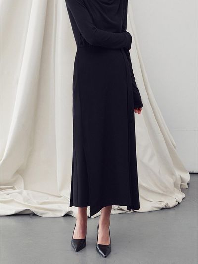 RE RHEE Side Slit Midi Skirt - Black