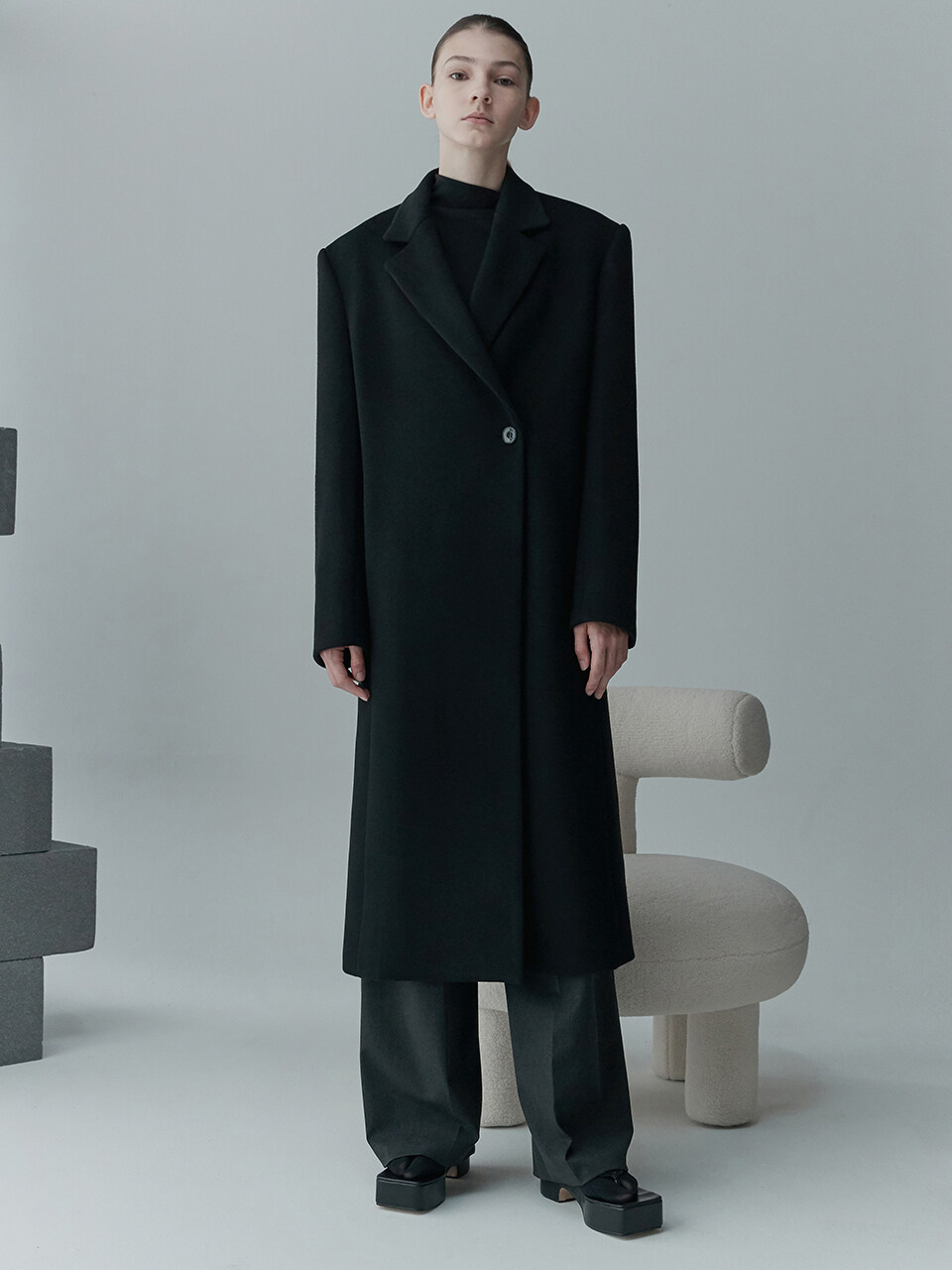 RE RHEE Single Breasted Cashmere and Wool Blend Coat_Black