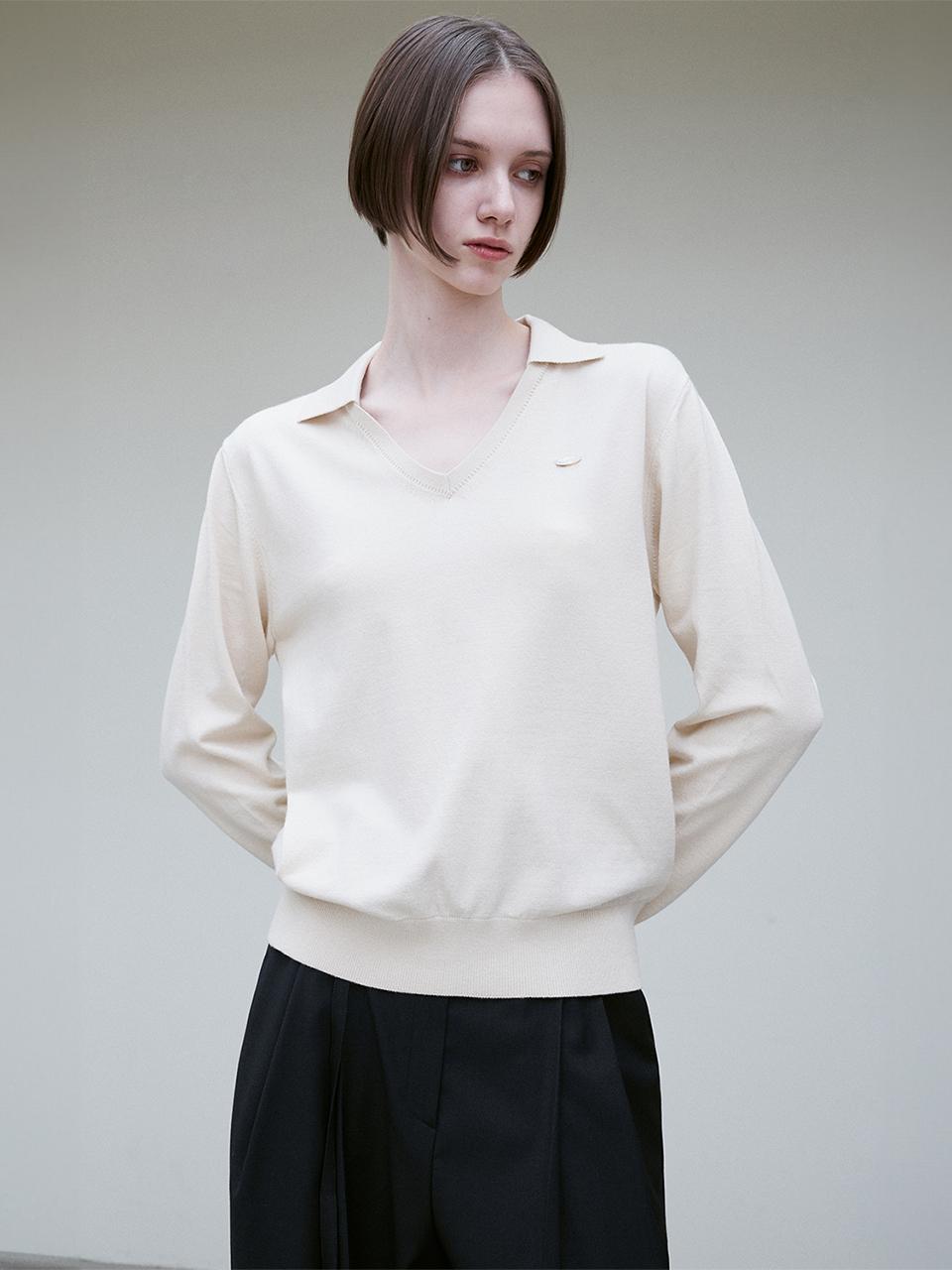 RE RHEE SPREAD COLLAR KNIT TOP BEIGE