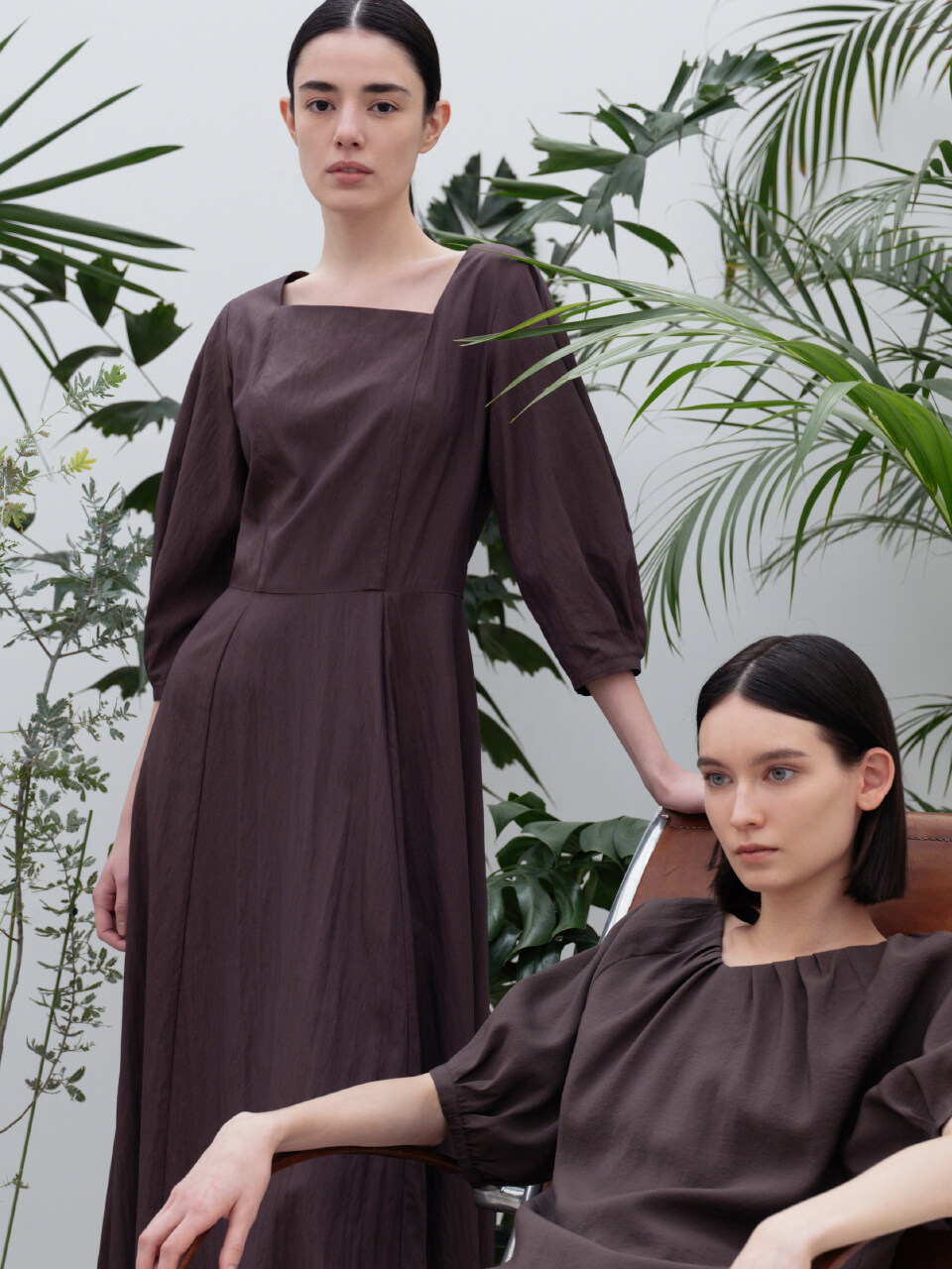 RE RHEE Square Neck Puff Sleeve Dress (Chocolate)