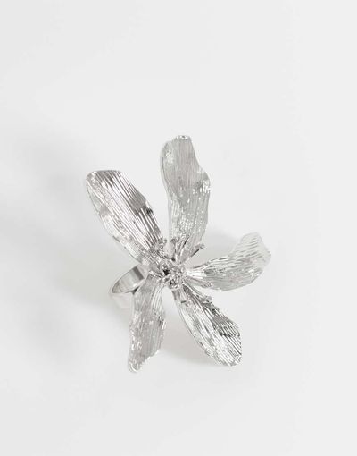 Reclaimed Vintage Reclaimed Vintage burnished flower ring in silver