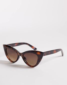 Reclaimed Vintage Reclaimed Vintage exaggerated cat-eye sunglasses in brown