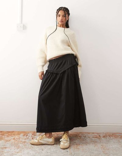 Reclaimed Vintage Reclaimed Vintage full midi skirt with ruffle detailing on waist and hem in black-Multi
