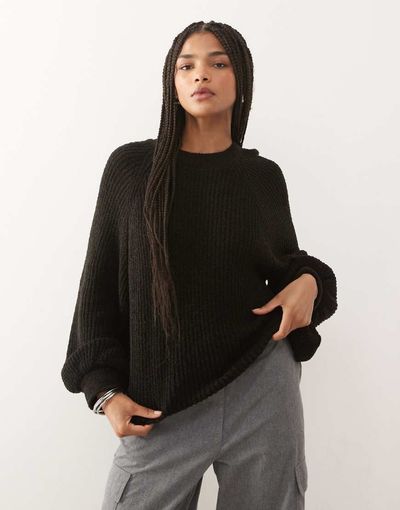 Reclaimed Vintage Reclaimed Vintage knit crew neck knit sweater with raglan balloon sleeves in black