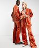 Reclaimed Vintage Reclaimed Vintage Limited Edition unisex velvet suit jacket in rust-Orange - 4