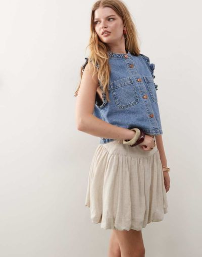 Reclaimed Vintage Reclaimed Vintage linen blend bubble mini skirt with dropped waist in neutral