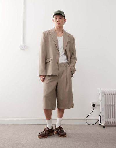 Reclaimed Vintage Reclaimed Vintage longline tailored shorts in beige pinstripes-Gray