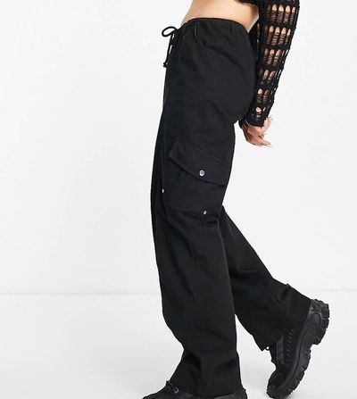 Reclaimed Vintage Reclaimed Vintage low rise cargo pants in washed black
