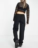 Reclaimed Vintage Reclaimed Vintage low rise cargo pants in washed black - 4
