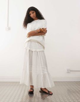 Reclaimed Vintage Reclaimed Vintage pull on midi skirt in white eyelet
