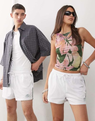 Reclaimed Vintage Reclaimed Vintage Unisex airtex shorter length festival shorts in white