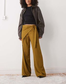 Reclaimed Vintage Reclaimed Vintage wide leg pants with wrap tie detail in khaki green