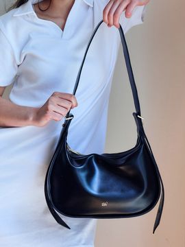 RECLOW Reclow Half Moon Bag_Black